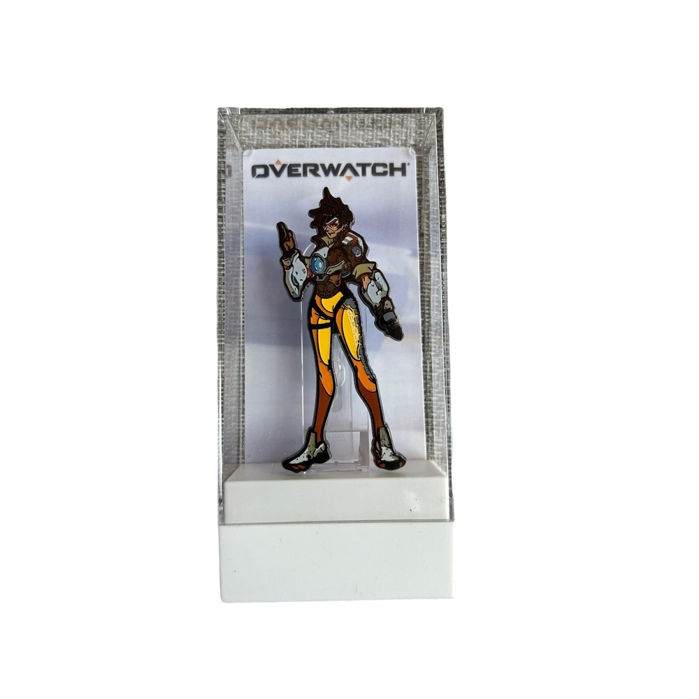 FiGPiN Overwatch:‎ Tracer - Collectible Pin with Premium Display Case